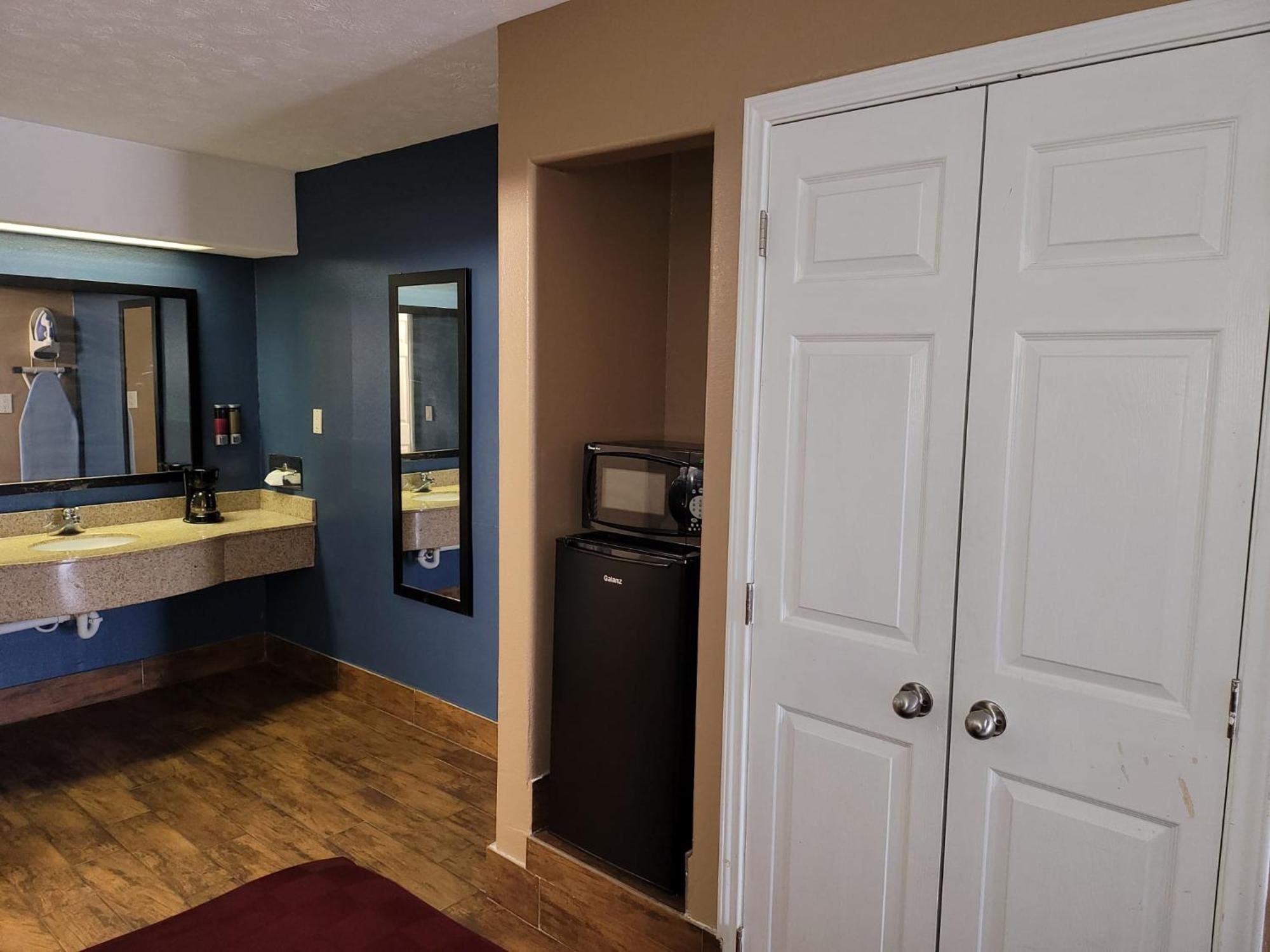 Texas Inn&Suites Raymondville Extérieur photo