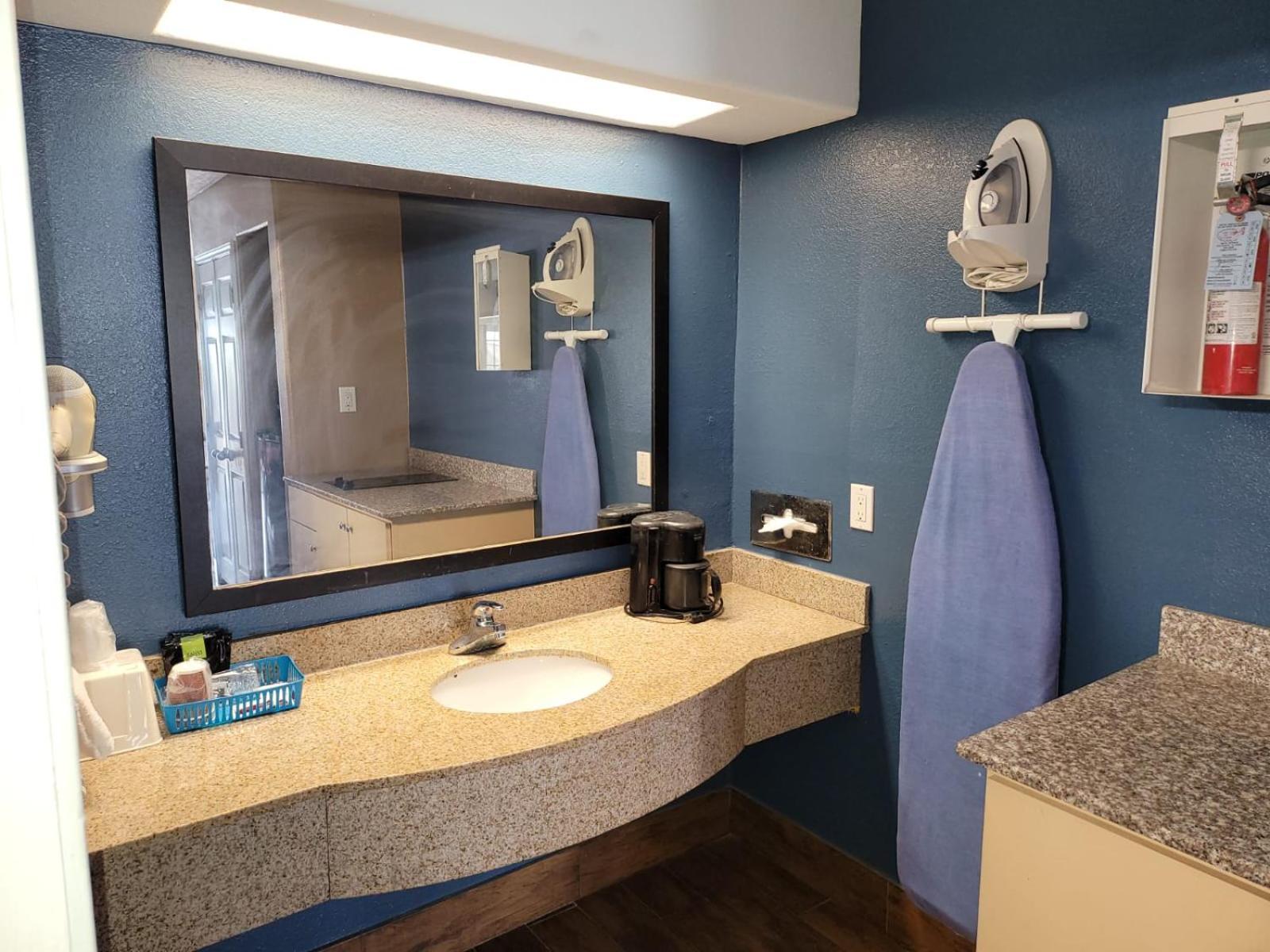 Texas Inn&Suites Raymondville Extérieur photo