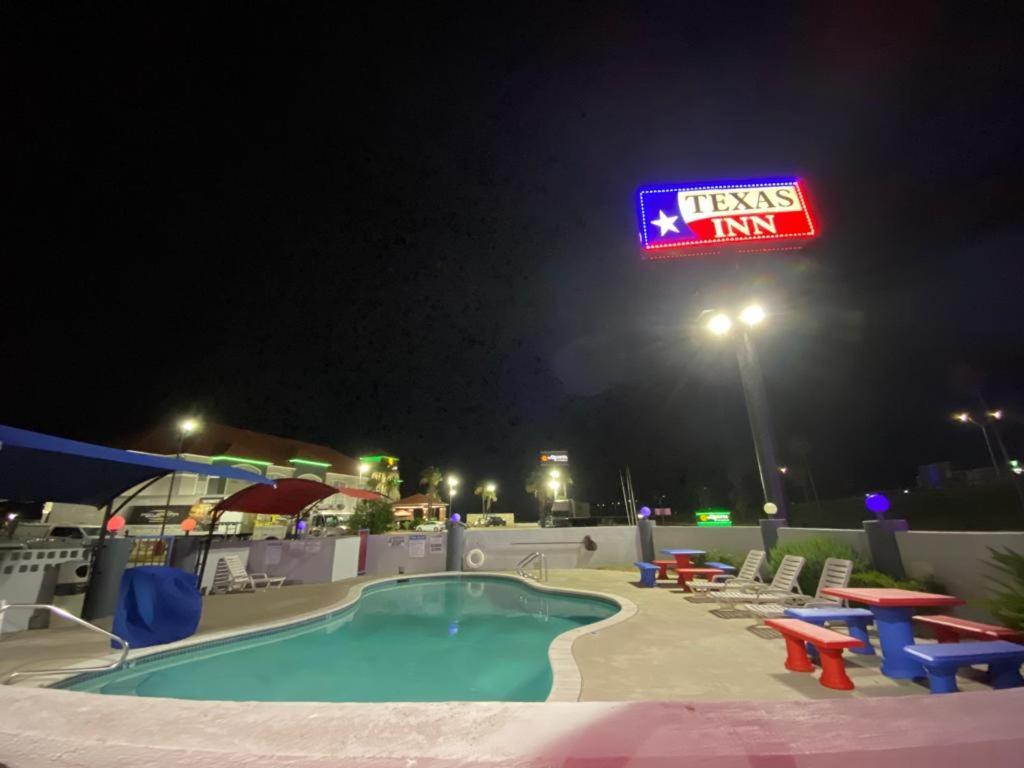 Texas Inn&Suites Raymondville Extérieur photo