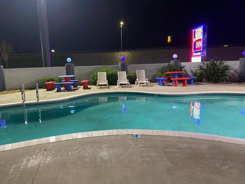 Texas Inn&Suites Raymondville Extérieur photo