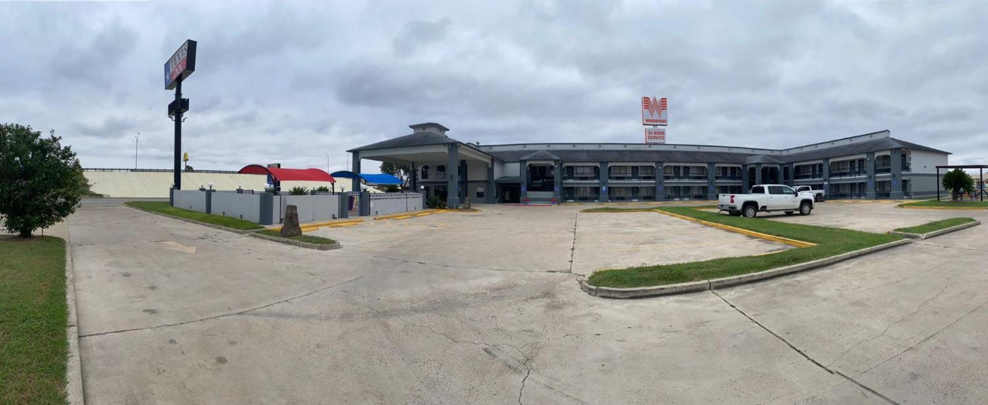 Texas Inn&Suites Raymondville Extérieur photo